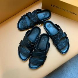 Picture of LV Slippers _SKU380699167612104